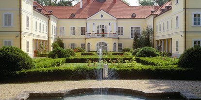 Hochzeit - nächstes Hotel - Pamhagen - Hauptgebäude - Schlosshotel Szidónia