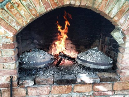 Hochzeit - Feistritz im Rosental - Feuer als Ursprung alt bewährter Küchenkunst, steht auch heute noch beim Zubereiten der Gerichte bei uns im Mittelpunkt. - Alte Schule