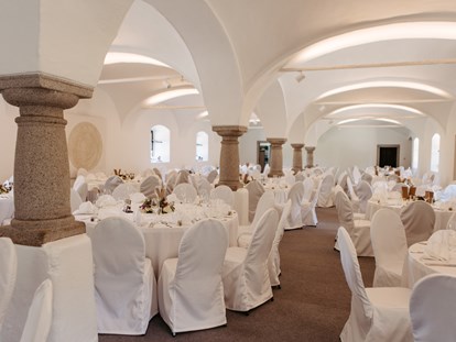 Hochzeit - Hochzeits-Stil: Boho-Glam - Oberösterreich - Unser Gewölbersaal für 40 bis 170 Personen
 - KletzmayrHof