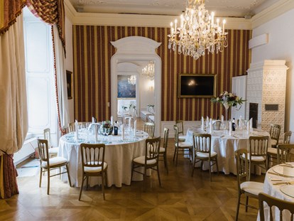 Hochzeit - Hochzeits-Stil: Vintage - Wien-Stadt Liesing - Salon 1 - Spanische Hofreitschule 