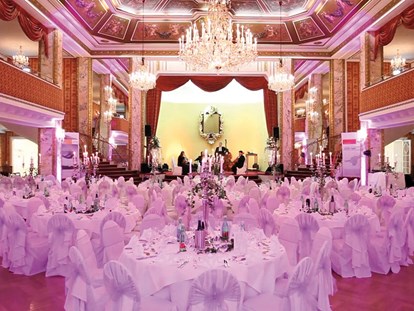 Hochzeit - Hochzeits-Stil: Traditionell - Kottingbrunn - unser prunkvoller Ballsaal - Austria Trend Parkhotel Schönbrunn