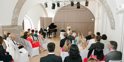 Hochzeit - Art der Location: Eventlocation - Berchtesgaden - Trauung im Burgsaal - Burg Golling