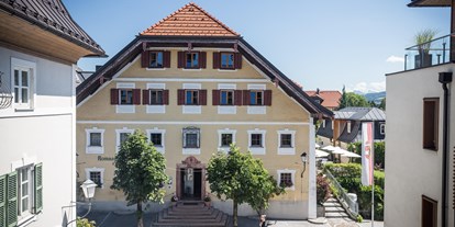 Hochzeit - Standesamt - Salzburg und Umgebung - Hotelansicht - Restauranteingang - Romantik Spa Hotel Elixhauser Wirt ****S