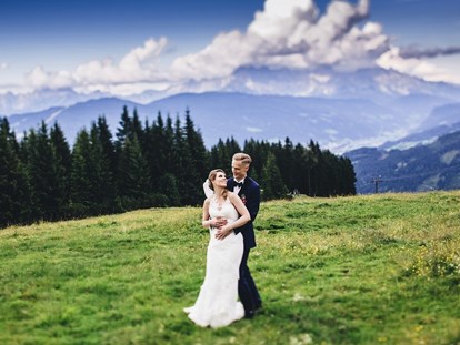Hochzeit - Trauung im Freien - Die Lisa Alm - 
Foto © Alex Ginis  
https://hochzeitsfotograf-bayern.de/  - Lisa Alm