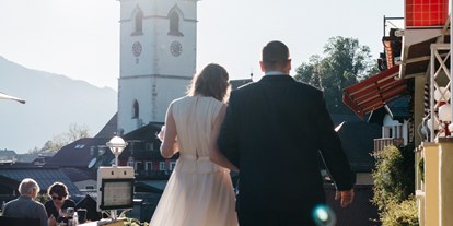 Hochzeit - Hochzeits-Stil: Modern - Mondsee - Die Kirche - immer im Blick von unserer Location und nur 4 Gehminuten entfernt - Paul der Wirt, St. Wolfgang