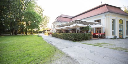 Hochzeit - Hochzeits-Stil: Boho-Glam - Oberösterreich - Die Orangerie im Schlosspark. - Orangerie Steyr