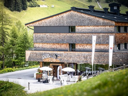 Hochzeit - Hochzeits-Stil: Rustic - Hall in Tirol - Unser Außenbereich ist beliebt für eine Trauung im Freien, die Agape und den Empfang. - Lizum 1600 - Ihre Hochzeitslocation