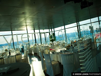 Hochzeit - Art der Location: im Freien - Arbesthal - Der Innenbereich der Wolke21 mit Blick auf Wien.
 - wolke21 im Saturn Tower