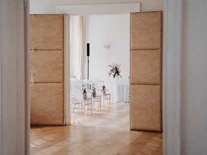 Hochzeit - Kinderbetreuung - Strausberg - Der Trauungssaal des Schloss Wulkow in Brandenburg. - Schloss Wulkow