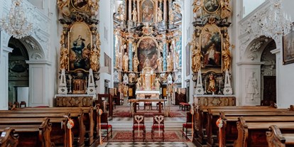 Hochzeit - Art der Location: Schloss - Stainz - Die nahegelegende Kirche eignet sich perfekt für eine kirchliche Trauung. - Schloss Stainz