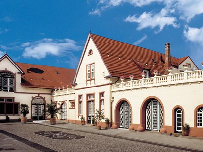 Hochzeit - Personenanzahl - Wachenheim an der Weinstraße - Der Innenhof  - Palais Schloss Wachenheim