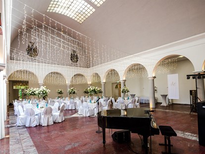 Hochzeit - externes Catering - Wachenheim an der Weinstraße - Ein weiterer Blick in den Marmorsaal  - Palais Schloss Wachenheim