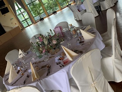 Hochzeit - Hochzeits-Stil: Urban Chic - Frankfurt am Main - Saal Europa  - Hotel Restaurant Dragonerbau
