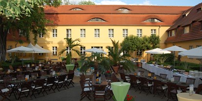 Hochzeit - Trauung im Freien - Luckenwalde - Innenhof - Hotel VIERSEITHOF Luckenwalde