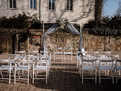 Hochzeit - Hochzeits-Stil: Boho-Glam - Gundelsheim (Landkreis Heilbronn) - Freie Trauung  - Landgut Schloss Michelfeld 