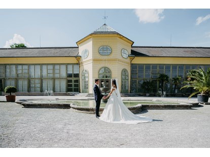 Hochzeit - barrierefreie Location - Lanzenkirchen - Frontansicht der historischen Orangerie - Orangerie im Schlosspark Eisenstadt