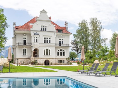 Hochzeit - Hochzeits-Stil: Boho-Glam - Oberösterreich - Die Villa Bergzauber mit Pool - Villa Bergzauber