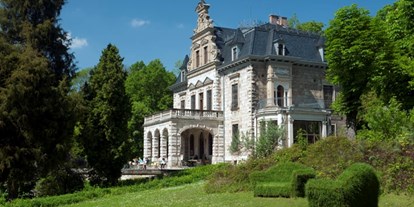 Hochzeit - Art der Location: Eventlocation - Kapellendorf - Blick vom Park auf die Villa Haar - Villa Haar