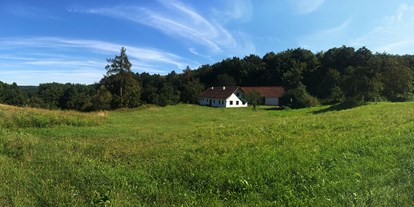 Hochzeit - Sommerhochzeit - Burgau (Burgau) - Wald und Wiese im Burgenland - Südburgenländisches Bauernhaus mit Scheune in absoluter Alleinlage neu revitalisiert