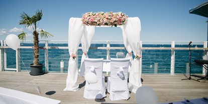Hochzeit - Art der Location: Strand - Ostseeküste - Freie Trauung auf unserer Sonnenterrasse - Restaurant Wolkenlos
