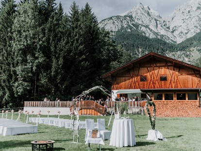 Hochzeit - Art der Location: Alm - Finkenberg - Die Hochzeitslocation "Bogner Aste" in Mils, Tirol. - Bogner Aste 