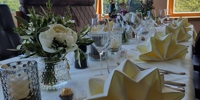 Hochzeit - Umgebung: in den Bergen - Pertisau - Hochzeitsmahl mit Blick auf den See - Restaurant Fischerstube