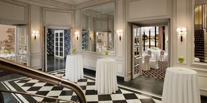 Hochzeit - Art der Location: Wintergarten - Donauraum - Das Foyer unseres Banquet Floors ... Perfekt für Ihren Aperitif! - Hotel Bristol Vienna