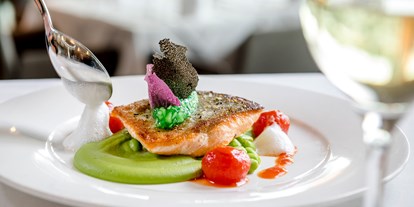 Hochzeit - Hochzeits-Stil: Modern - Mondsee - Genießen Sie die Haubenküche im IMLAUER Sky Restaurant - IMLAUER Hotel Pitter Salzburg