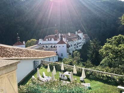 Hochzeit - Hochzeitsessen: À la carte - Thermenland Steiermark - Trauung im Garten Standesamt oder freie Zeremonie - Gartenschloss Herberstein