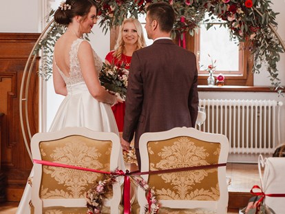 Hochzeit - Hochzeitsessen: 3-Gänge Hochzeitsmenü - Steiermark - Standesamt im Salon  - Gartenschloss Herberstein