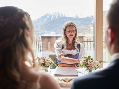 Hochzeit - Hochzeits-Stil: Traditionell - Tirol - Hochzeitslocation in Sölden mit Übernachtung in den Bergen. Freie Trauungen und Standesamtliche Trauungen. - Panorama Alm Sölden