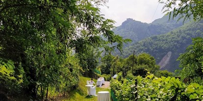 Hochzeit - Umgebung: in den Bergen - Südtirol - Sektempfang für eure Hochzeit im Weinberg des Schloss Wangen in Bozen. - Schloss Wangen Bellermont