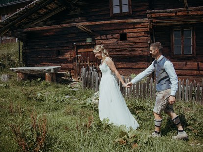 Hochzeit - Hochzeits-Stil: Rustic - Hall in Tirol - Die Grasbergalm bietet zahlreiche Hotspot für unvergessliche Hochzeitsfotos. - Grasberg Alm