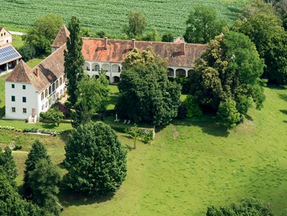 Hochzeit - Sommerhochzeit - Steiermark - Schloss Welsdorf - mitten im Grünen feiern! - Schloss Welsdorf