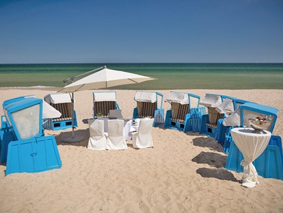 Hochzeit - Art der Location: Strand - Ostseeküste - Standesamtliche Trauung am Strand im Ostseebad Göhren - Vju Hotel Rügen