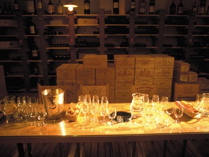 Hochzeit - Art der Location: Gasthaus - Bludenz - Unser Weinkeller - mehr als 1200 verschiedenen Weine im stimmungsvollen Ambiente - Hotel Goldener Berg & Alter Goldener Berg