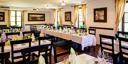 Hochzeit - Hall - stilvolles Ambiente unseres Restaurants - Naturhotel Schloss Kassegg