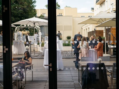 Hochzeit - Hochzeits-Stil: Modern - Wien-Stadt Hietzing - Austria Trend Hotel Maximilian