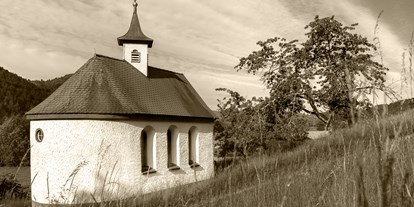 Hochzeit - Umgebung: am Fluss - Hausach - Martinskapelle auf dem Martinshof