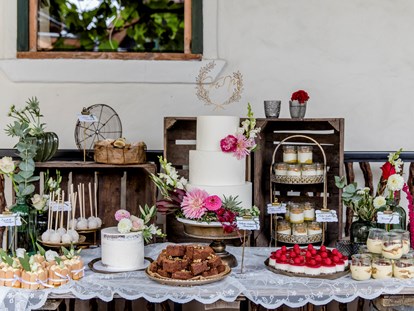 Hochzeit - interne Bewirtung - Candybar im Innenhof - Jöbstl Stammhaus 