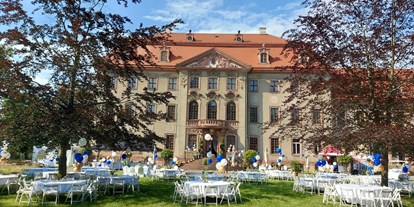 Hochzeit - Hochzeitsessen: Buffet - Brandis - Schloss Brandis Parkseite  - Schloss Brandis