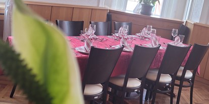 Hochzeit - Art der Location: Restaurant - Rodgau - Tafel im Saal - Zum neuen Schwan 