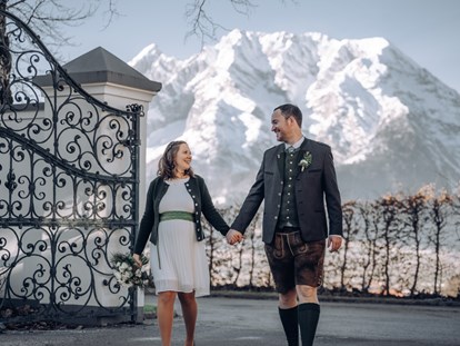 Hochzeit - Candybar: Saltybar - Aigen im Ennstal - Viele Möglichkeiten für traumhafte Hochzeitsfotos direkt vor dem Hotel - IMLAUER Hotel Schloss Pichlarn
