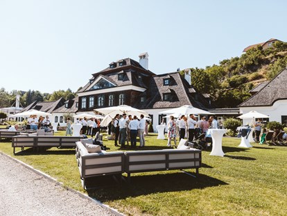 Hochzeit - interne Bewirtung - Unser 10.000 Quadratmeter großer Schlossgarten - der perfekte Ort für Trauung und Agape - Schloss Luberegg