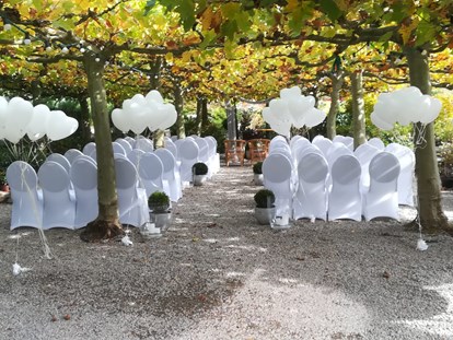 Hochzeit - Herbsthochzeit - Walldorf (Rhein-Neckar-Kreis) - Elliots Cafe's Gartenhaus 