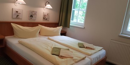 Hochzeit - Parkplatz: Busparkplatz - Oppach - 5 Doppelzimmer, ein Einzelzimmer und eine Ferienwohnung laden zum Übernachten auf dem Berg ein - Bergwirtschaft Bieleboh Restaurant & Hotel