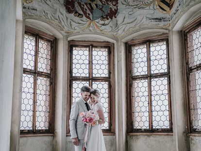 Hochzeit - Hochzeits-Stil: Traditionell - Tirol - Der Habsburgersaal Erker - Schloss Tratzberg