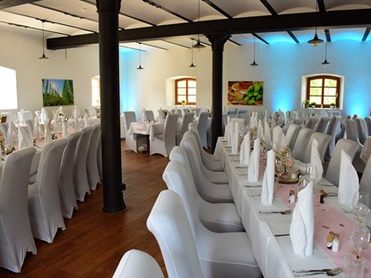 Hochzeit - Art der Location: im Freien - Der Festsaal des Stanglbräu bietet Platz für bis zu 120 Hochzeitsgäste. - Stanglbräu