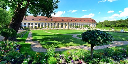 Hochzeit - barrierefreie Location - Cadolzburg - Außenansicht / markgräflicher Hofgarten - Orangerie Ansbach