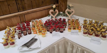 Hochzeit - Candybar: Sweettable - St. Leonhard im Pitztal - Milser Stadl, Dessert-Buffet - Trofana Tyrol